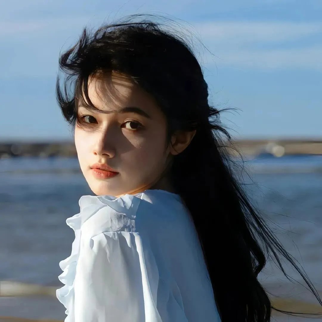 反派儿子抛弃女帝,我反手娶回家